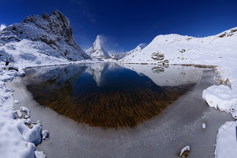 Riffelsee mit Matterhorn im Hintergrund in Zermatt