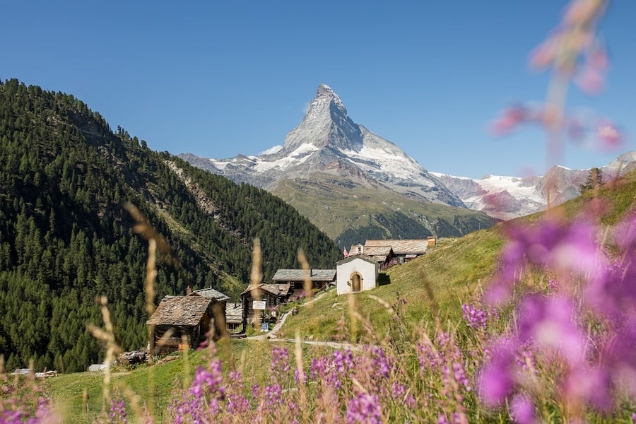 Findeln mit Matterhorn im Hintergrund Zermatt